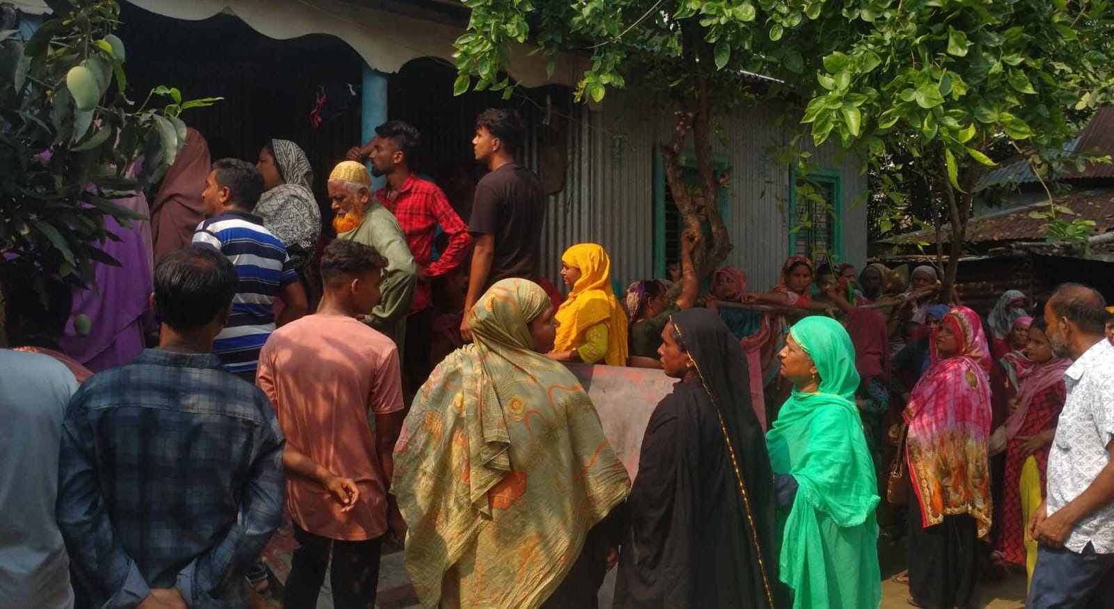 টাঙ্গাইলে গৃহবধূর ঝুলন্ত মরদেহ উদ্ধার