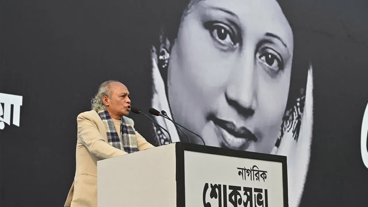 খালেদা জিয়া মানুষ ও দেশের নেত্রী হয়ে উঠেছিলেন : নূরুল কবীর