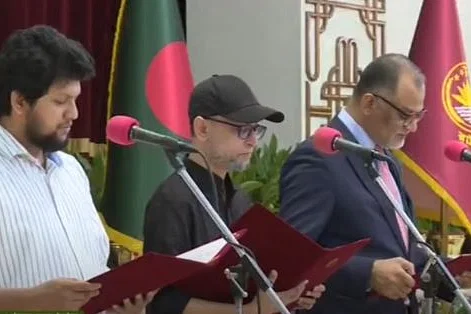 শপথ নিলেন তিন উপদেষ্টা