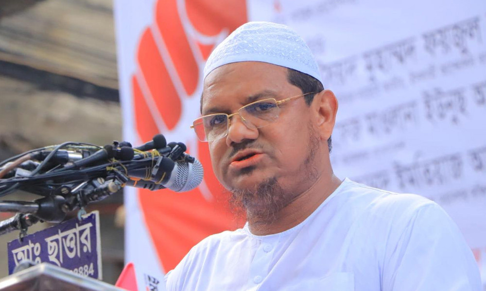 জাতীয়করণ করে শিক্ষকদের ক্লাসে ফিরিয়ে দিন : চরমোনাই পীর