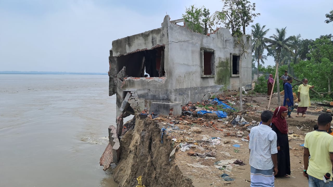 সিরাজগঞ্জে দ্রুত বাড়ছে যমুনার পানি