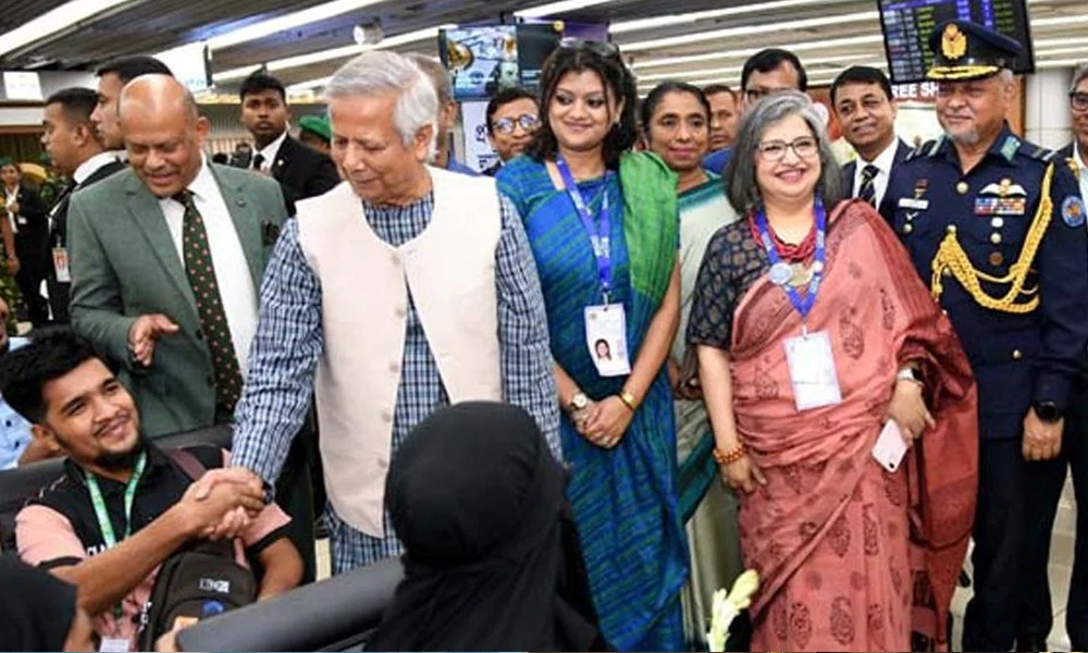 প্রবাসীরা বিমানবন্দরে অতিথির সম্মান পাবেন : প্রধান উপদেষ্টা