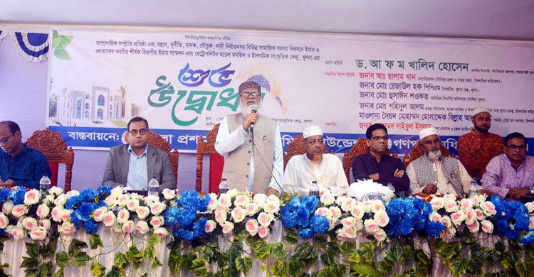 ইমাম-মুয়াজ্জিনদের চাকরি হারানোর ভয় থাকবে না: ধর্ম উপদেষ্টা
