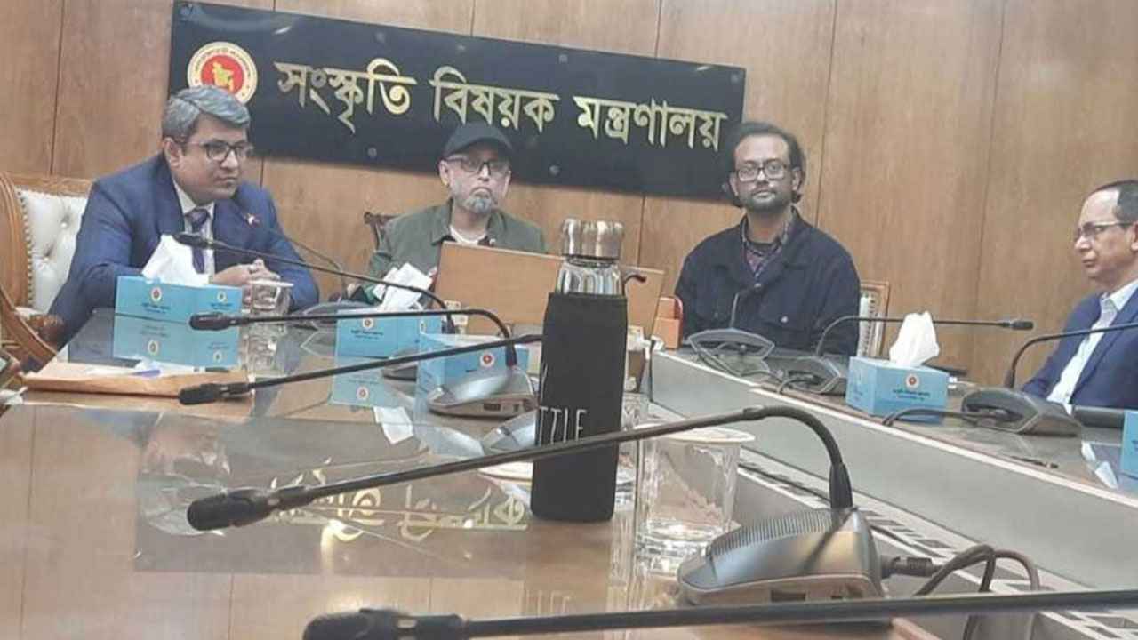 বাংলা একাডেমিকে ঢেলে সাজানো হবে: উপদেষ্টা ফারুকী