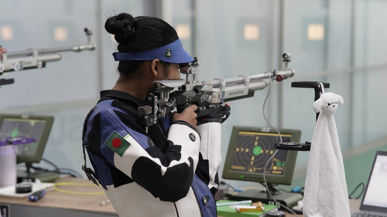 ক্রিকেট দল না গেলেও ভারত সফরের অনুমতি পেল শুটিং দল