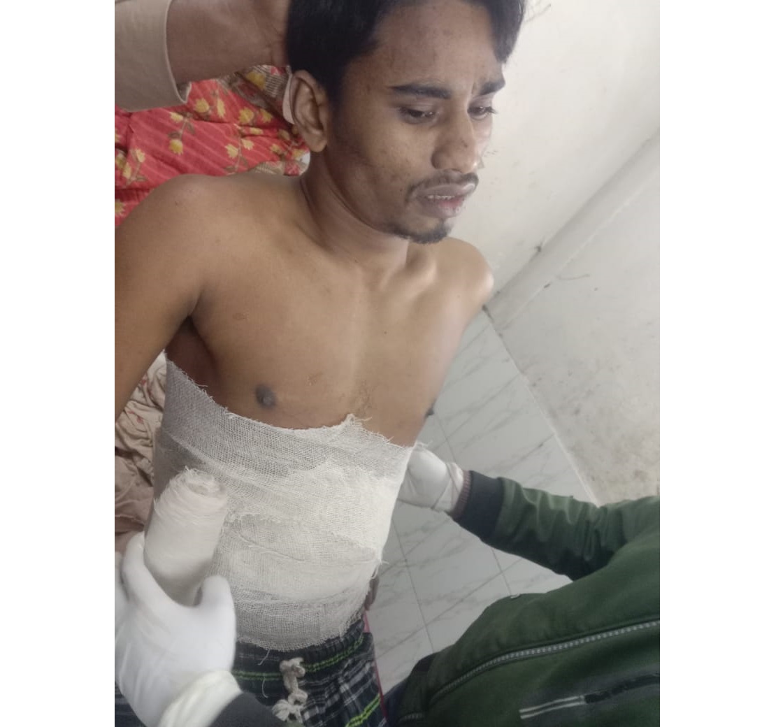 দইখাওয়া সীমান্ত থেকে গুলিবিদ্ধ যুবক উদ্ধার