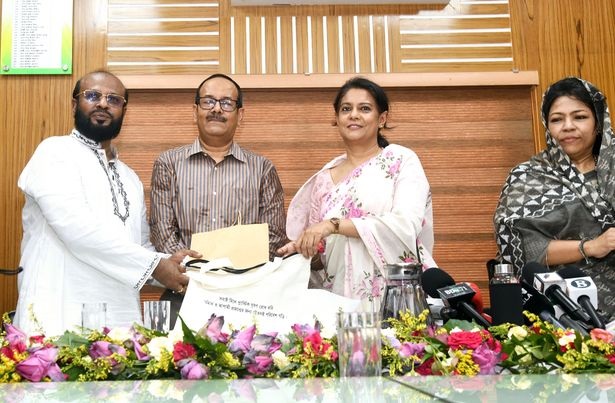 পলিথিন নিয়ন্ত্রণ আইন কঠোরভাবে কার্যকর করা হবে : পরিবেশ উপদেষ্টা