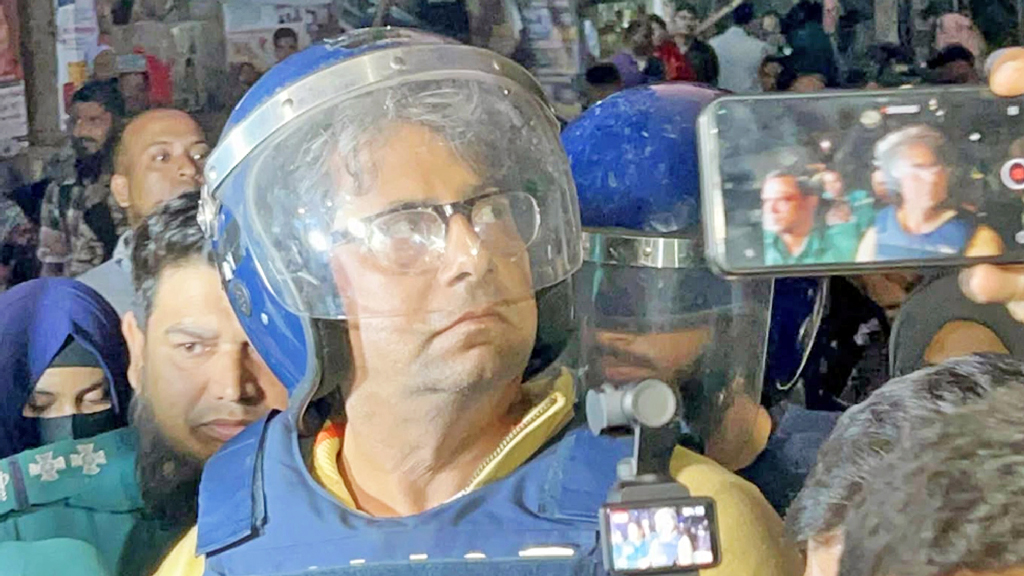 আনিস আলমগীরের বিরুদ্ধে মামলার ঘটনায় সম্পাদক পরিষদের নিন্দা