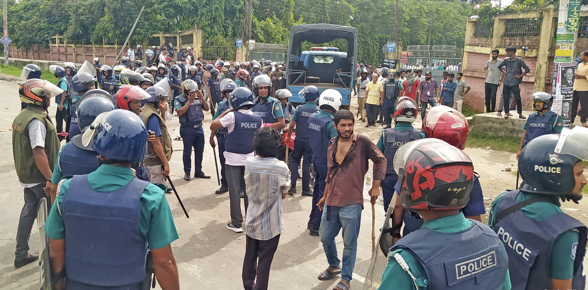 ধ্বংসলীলা ও প্রাণহানির তদন্ত ও বিচার চায় অর্থনীতি সমিতি