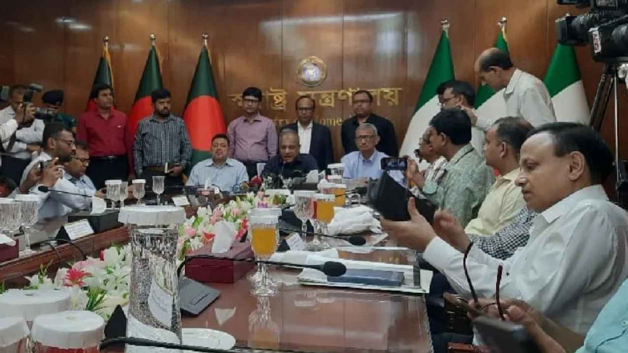 বাংলাদেশ থেকে আরও জনবল নিতে আগ্রহী ইতালি: স্বরাষ্ট্র উপদেষ্টা