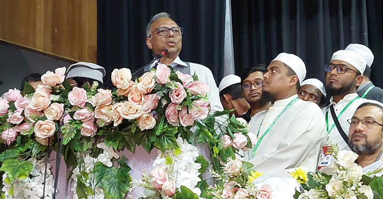 সরকার-বিএনপি বিপ্লবের চেতনা ধারণ করতে পারেনি: মাহমুদুর রহমান