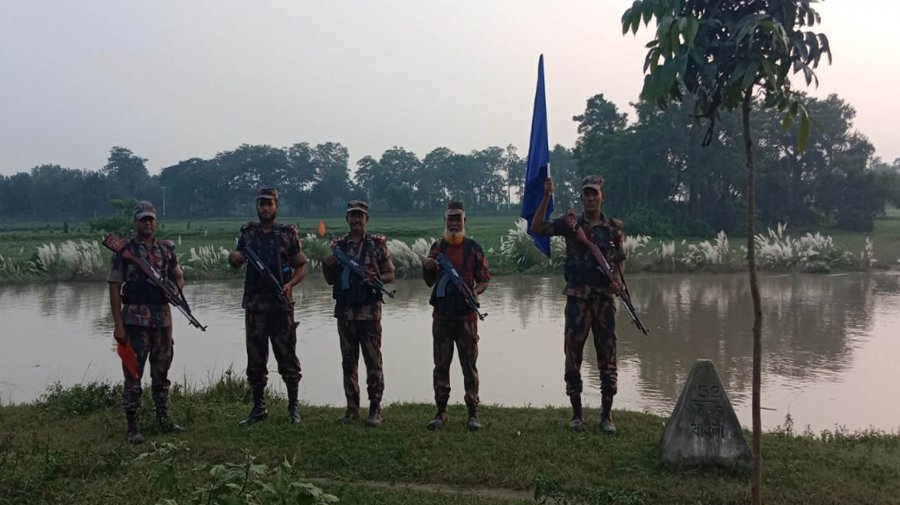 সাতক্ষীরা ও কুষ্টিয়া সীমান্তে সতর্কতা জারি