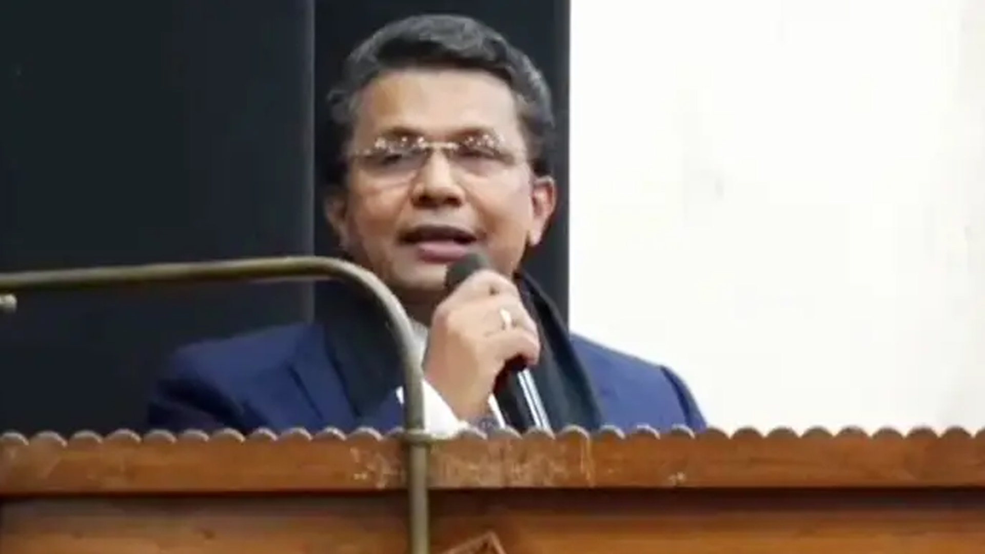 বিচারপতি খুরশীদ আলমকে অপসারণ