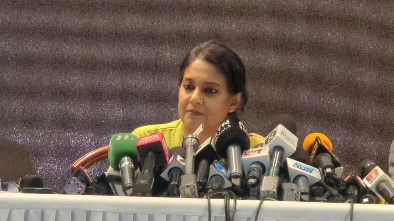 এ বছর সরকারি অর্থে কেউ হজে যাবে না: সৈয়দা রিজওয়ানা হাসান