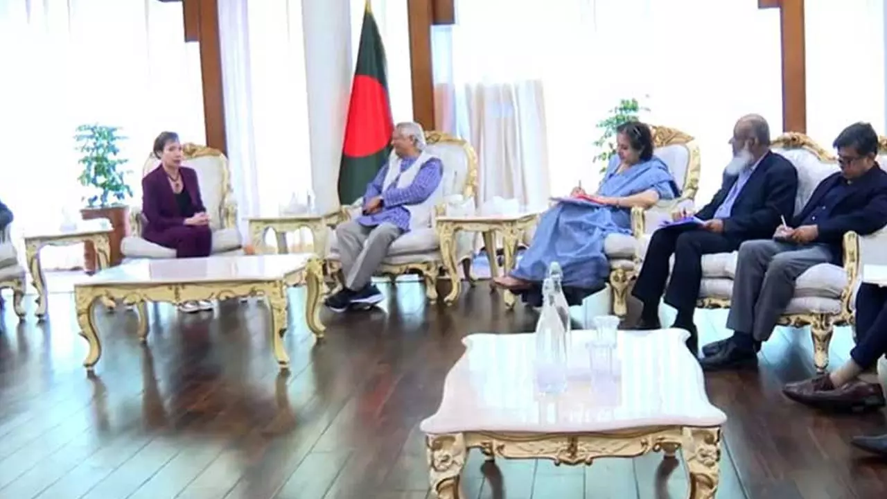 প্রধান উপদেষ্টার সাথে বিশ্বব্যাংকের সহকারী প্রেসিডেন্টের সাক্ষাৎ