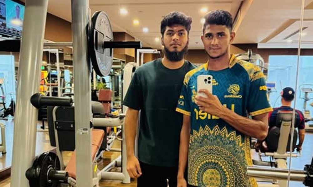 পাকিস্তান থেকে দেশে ফিরলেন নাহিদ-রিশাদ