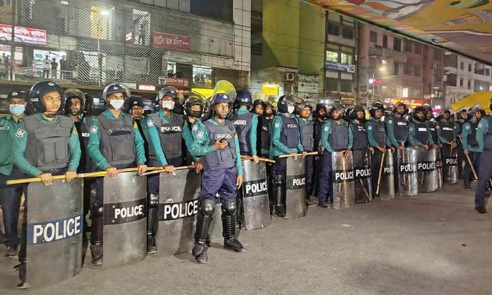 মহাখালীতে অতিরিক্ত পুলিশ মোতায়েন, প্রস্তুত জলকামান