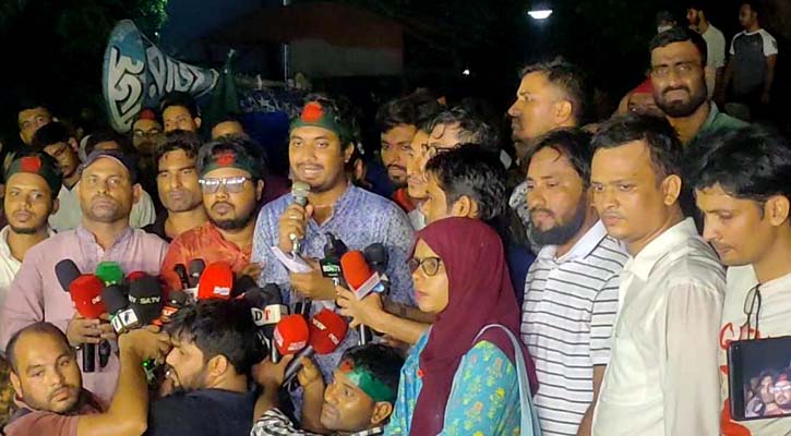 যমুনা থেকে বেরিয়ে যা জানালেন ৩৫ প্রত্যাশীরা