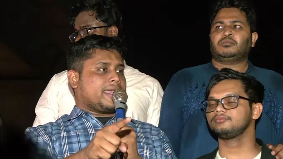 আ. লীগের ডাকা লকডাউনের প্রতিবাদে এনসিপির বিক্ষোভ মিছিল