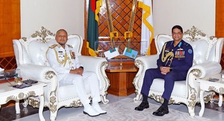 নৌবাহিনী প্রধানের সঙ্গে বিমান বাহিনী প্রধানের সাক্ষাৎ