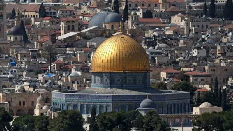 আল–আকসা মসজিদে মুসল্লিদের ঢুকতে দিচ্ছে না ইসরায়েল, ৮ দেশের নিন্দা