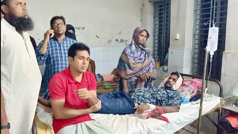 চাটমোহরে বিএনপির দু’পক্ষের সংঘর্ষে আহত ৮