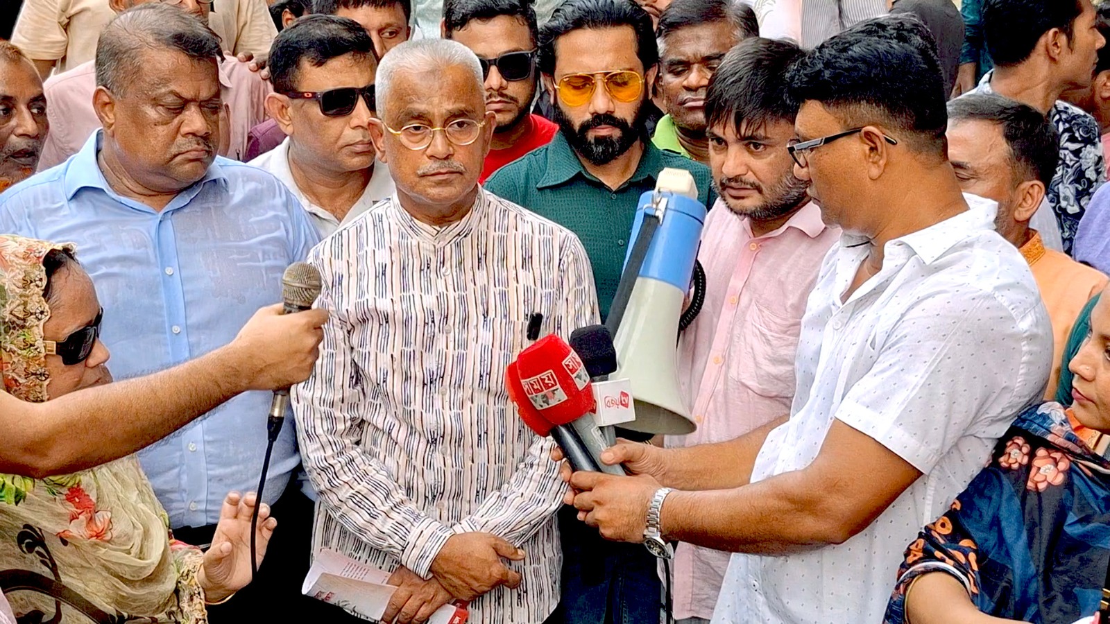 রাষ্ট্র পরিচালনায় এ সরকার অভিজ্ঞ নয়, পরামর্শ নিতে সমস্যা কোথায় : আলাল