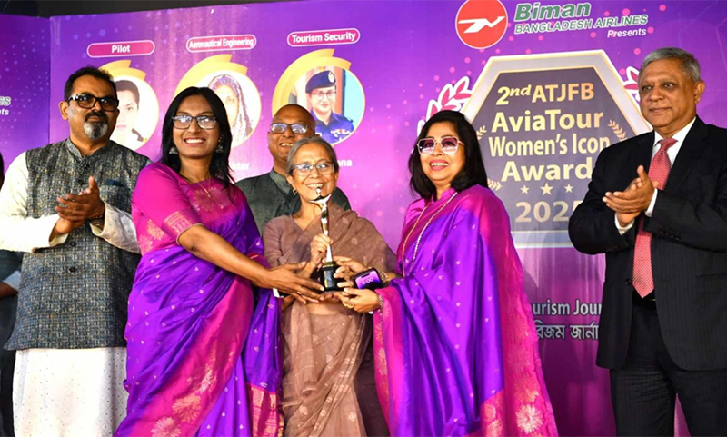 এটিজেএফবি এভিয়েট্যুর উইমেন্স আইকন অ্যাওয়ার্ড পেলেন ১০ নারী