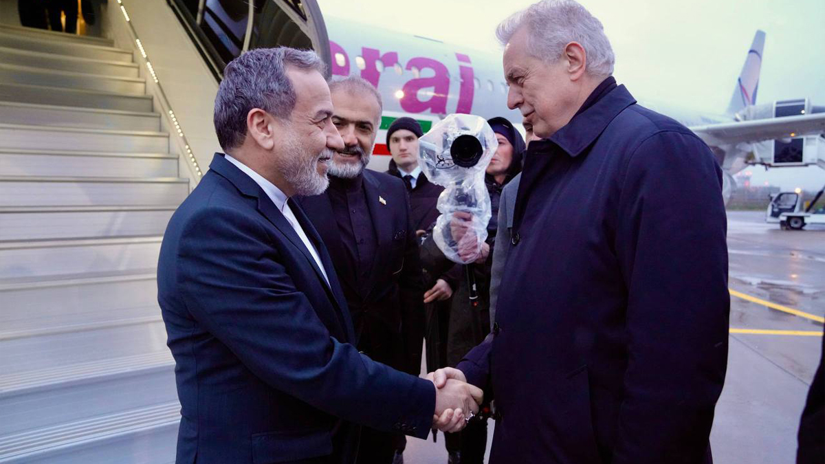 রাশিয়া পৌঁছেছেন আরাগচি, বললেন মার্কিনিদের ‘ভুলে’ চুক্তি হয়নি