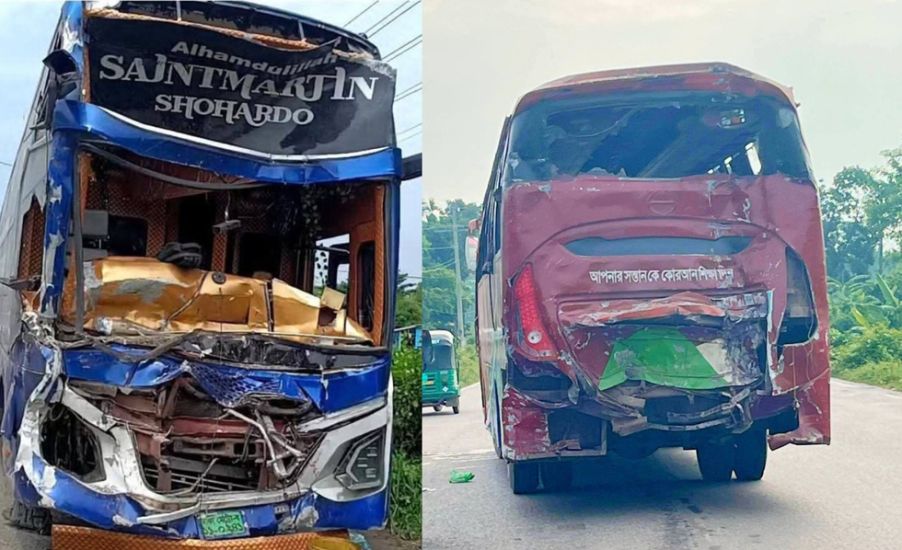 দাঁড়িয়ে থাকা বাসে আরেক বাসের ধাক্কা, প্রাণ গেল চালক ও সহকারীর