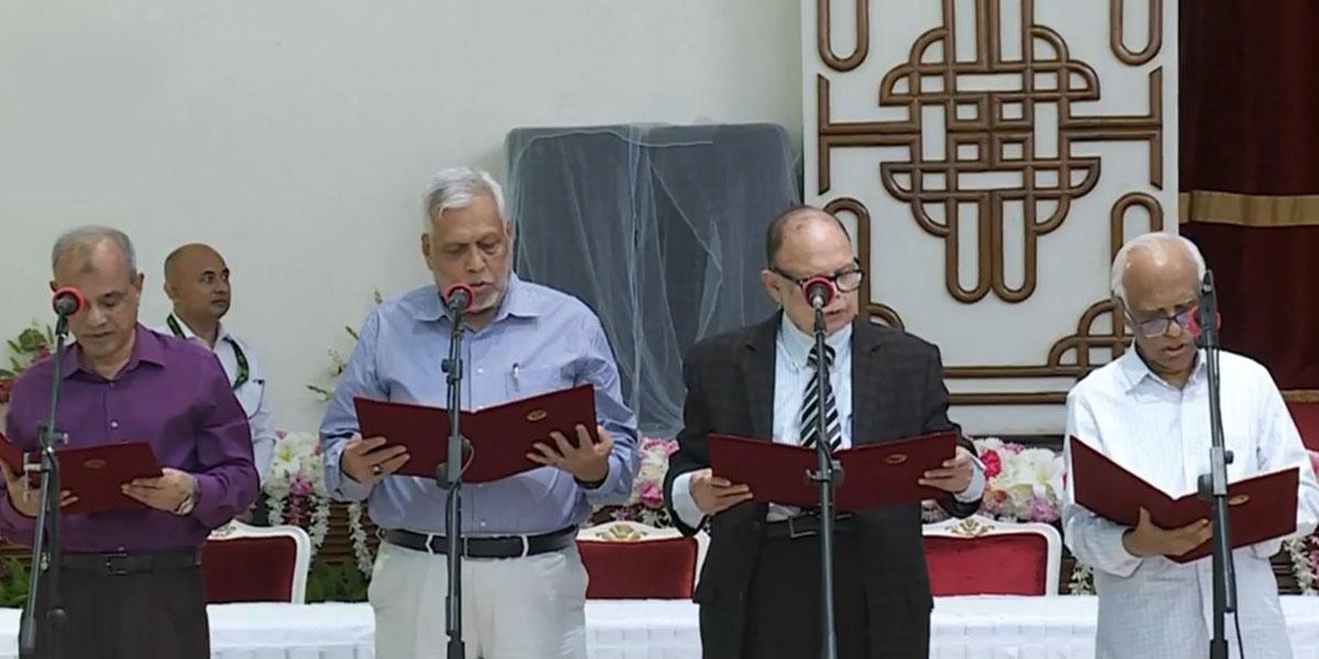 শপথ নিলেন আরও চার উপদেষ্টা