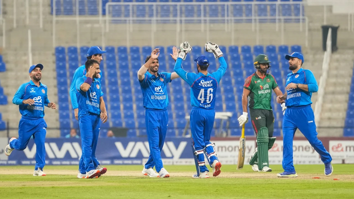 ২০০ রানের হারের সঙ্গী হোয়াইটওয়াশ
