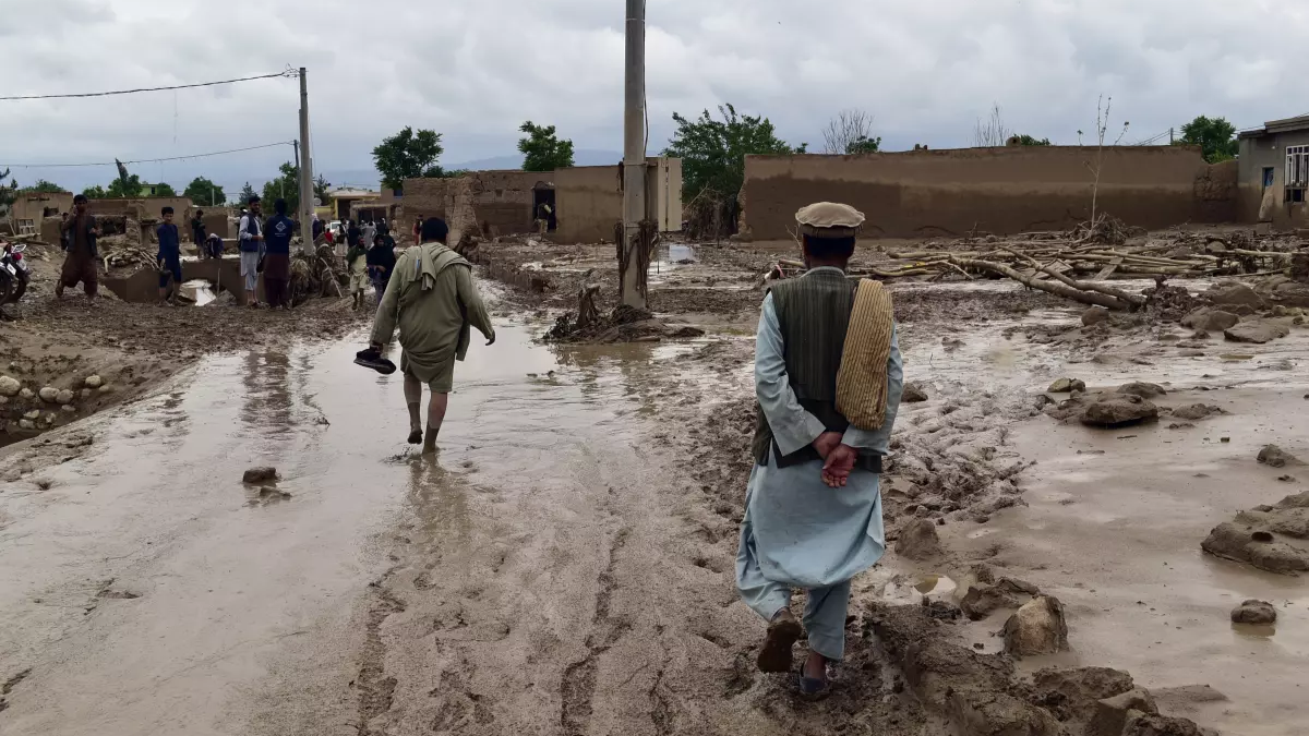 আফগানিস্তানে ভারী বৃষ্টি: খরা কাটলেও আকস্মিক বন্যায় নিহত ১৭
