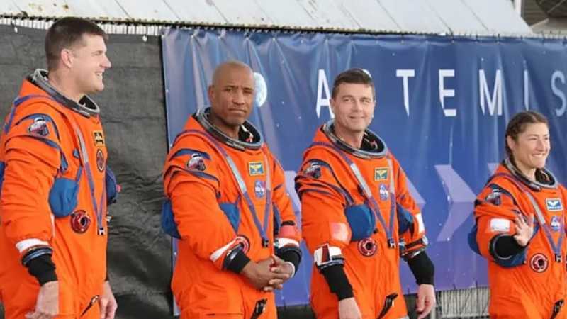 ৫৩ বছর পর ফের চাঁদে পাড়ি দিচ্ছে মানুষ