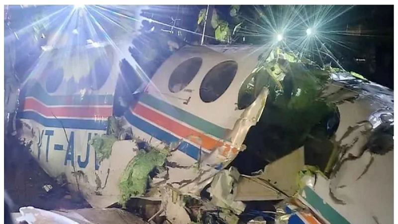 ভারতে এয়ার অ্যাম্বুলেন্স বিধ্বস্ত, শিশুসহ ৭ আরোহীর মৃত্যু