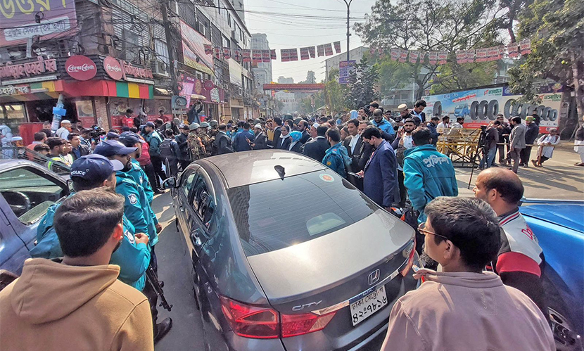 কথায় কথায় বিক্ষোভ করলে জনজীবনের কী হবে?