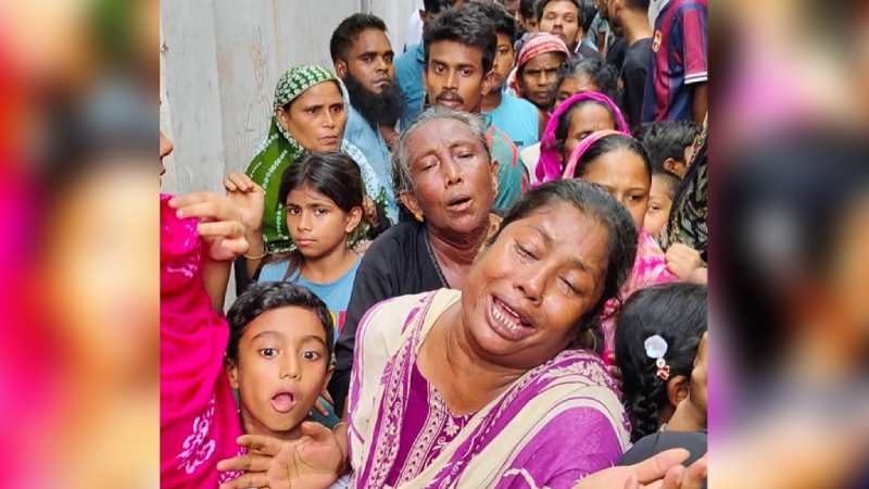 মাকে ধর্ষণের অভিযোগ: যুবককে গলা কেটে হত্যা করলেন ৪ ছেলে