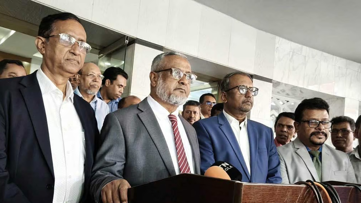 ‘চাপের মধ্যে নেই’, রাজনৈতিক প্রভাবমুক্ত থাকার প্রত্যয় দুদক চেয়ারম্যানের