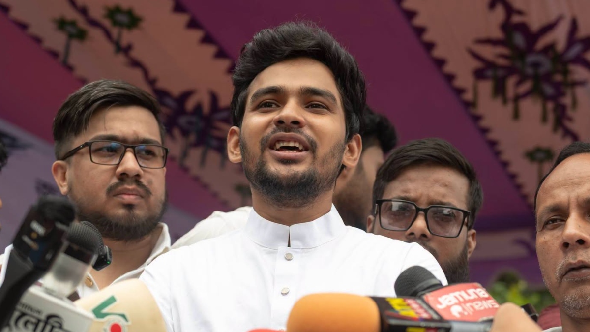 শেখ হাসিনাকে সম্ভবত ভারত আর রাখতে চাচ্ছে না: আসিফ