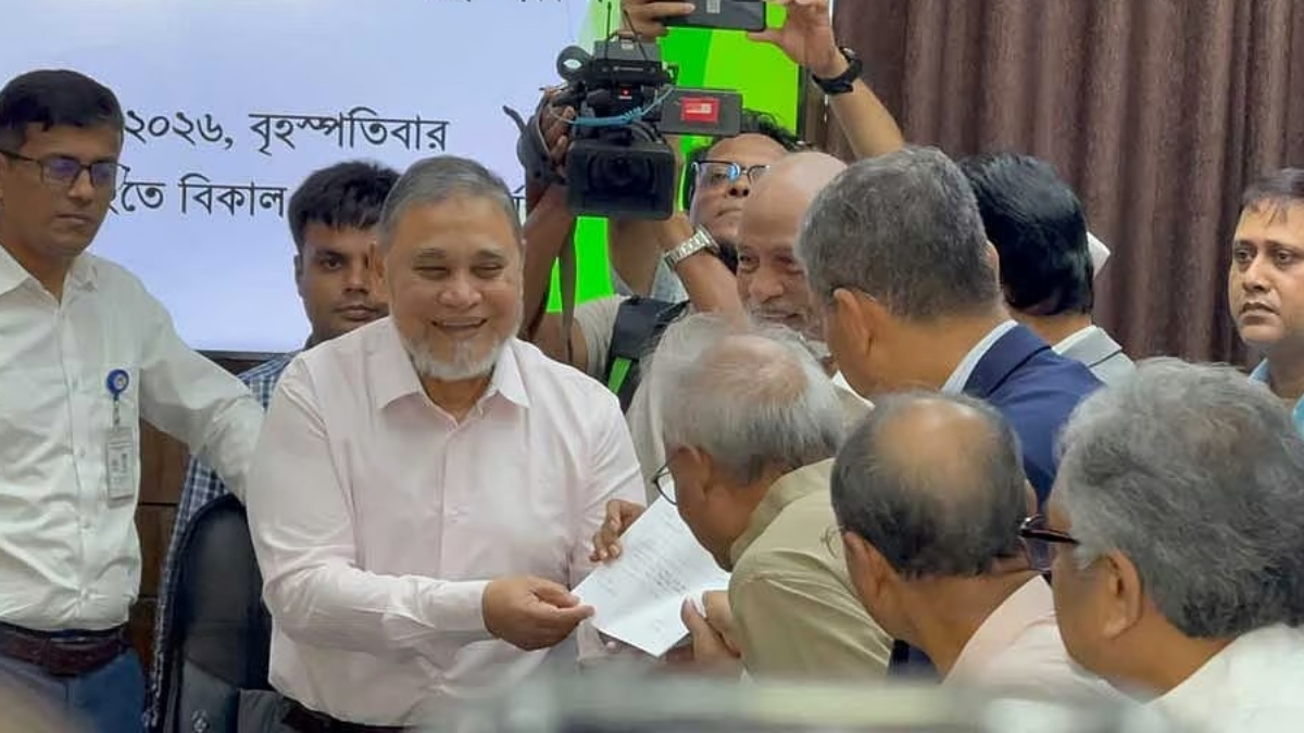 রাষ্ট্রপতি পদে মির্জা ফখরুলের মনোনয়নপত্র জমা দিল বিএনপি