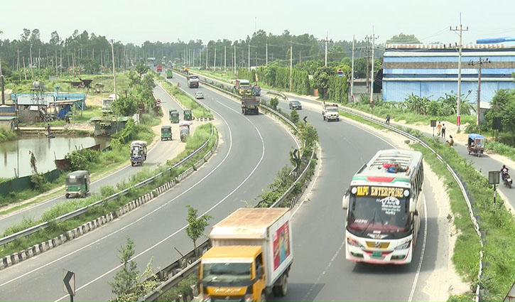 ৯ ঘণ্টা পর বঙ্গবন্ধু সেতু মহাসড়কে যান চলাচল স্বাভাবিক