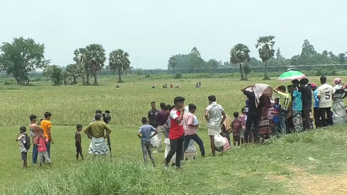 সাপাহার সীমান্তে শূন্যরেখায় থাকা ৯ জনকে ফিরিয়ে নিল বিএসএফ