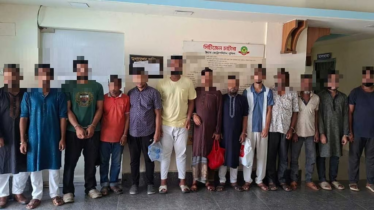 চট্টগ্রামে মিছিল: ছাত্রলীগ-যুবলীগের ১৩ নেতাকর্মী গ্রেপ্তার, জব্দ ২টি বাস
