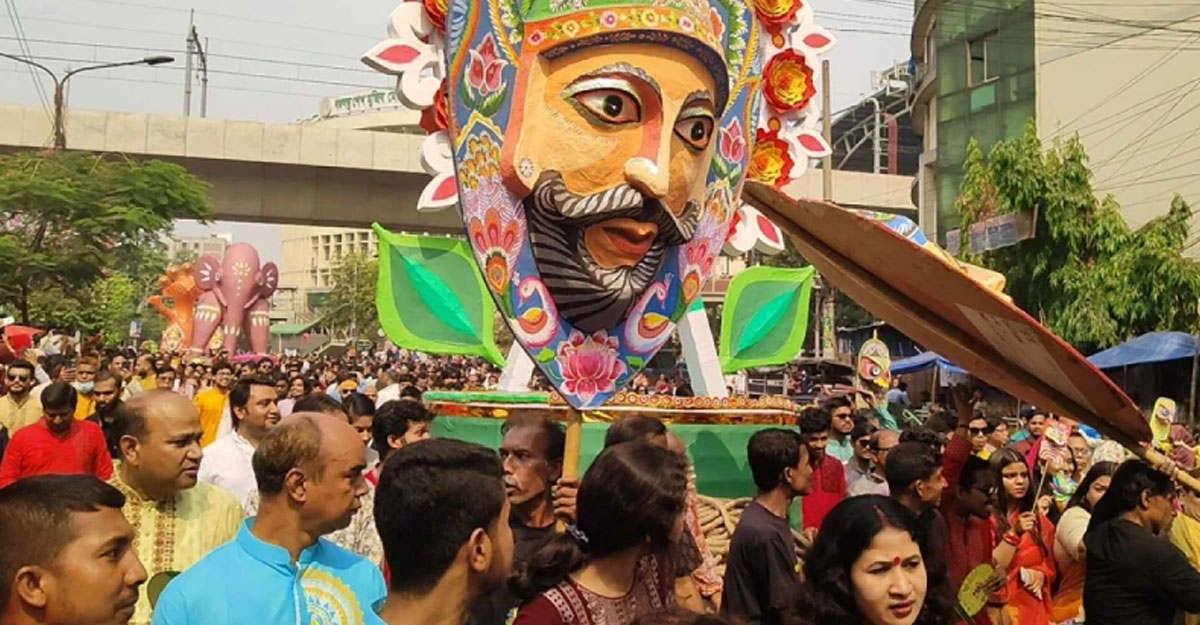 অশুভ শক্তিকে পরাজিত করার প্রত্যাশায় মঙ্গল শোভাযাত্রা