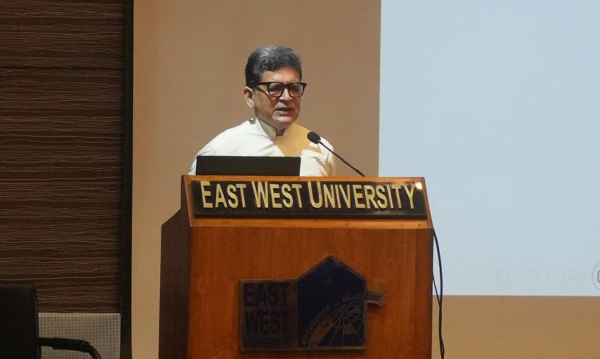 আমাদের অর্থনীতি এক জায়গায় আটকে আছে: ড. হোসেন জিল্লুর