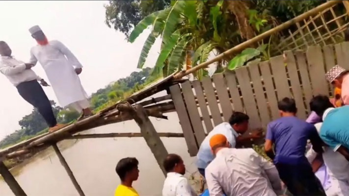 সাঁকো ভেঙে নদীতে জামায়াত নেতাকর্মীরা, রক্ষা পেলেন এমপি