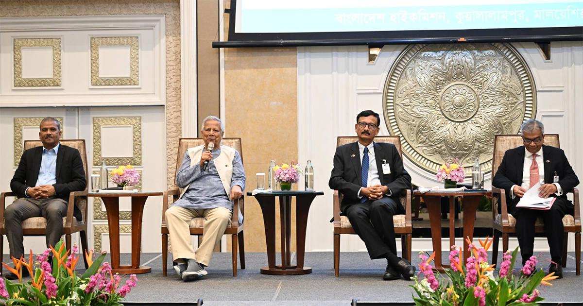 নির্বাচিত প্রতিনিধিদের কাছে ক্ষমতা হস্তান্তরে প্রস্তুত: প্রধান উপদেষ্টা