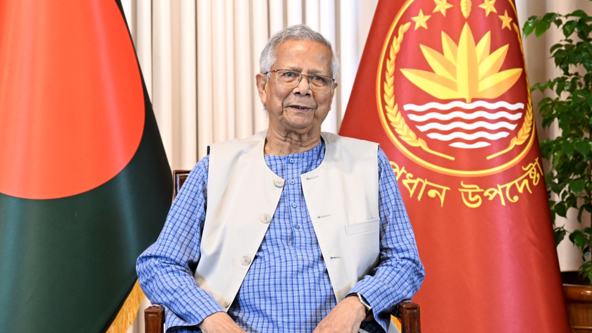 সন্ত্রাস ঘটিয়ে গণতান্ত্রিক অগ্রযাত্রা থামাতে পারবে না: প্রধান উপদেষ্টা