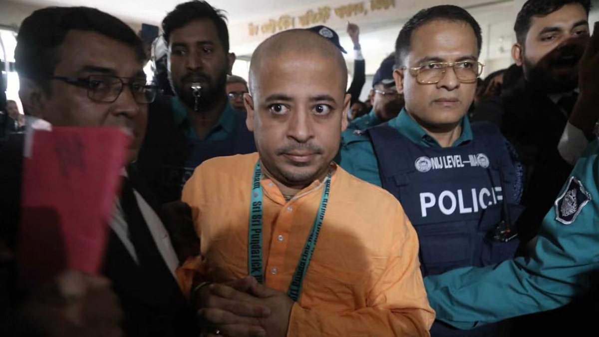 এক মামলায় জামিন পেলেন সনাতনী জোটের মুখপাত্র চিন্ময় দাস