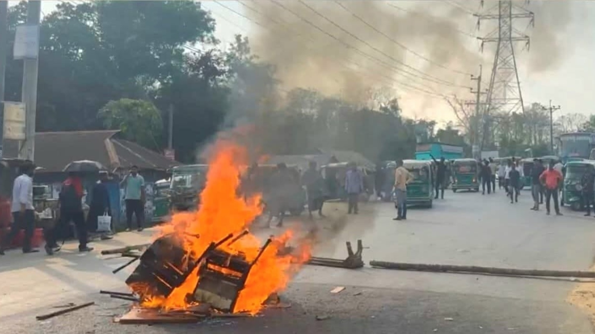 মীরসরাইয়ে সংঘর্ষে আহত ছাত্রদল নেতার মৃত্যু, প্রতিবাদে সড়ক অবরোধ